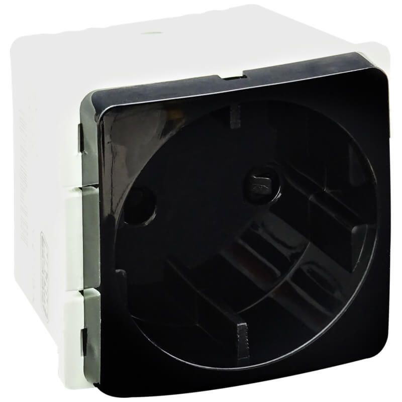 vetiv210bk.jpg SCHUKO SOCKET OUTLET SANS SPEC - Image 1